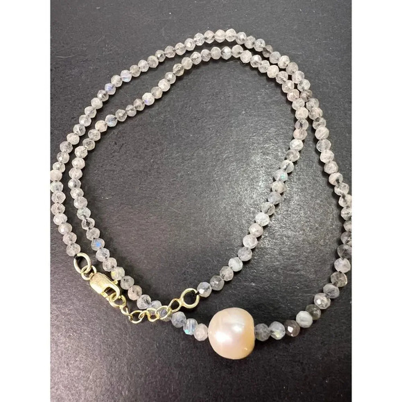 Labradorite and cultured pearl necklace with sterling silver lobster claw clasp - Picture 9 of 11